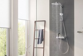 Eine laufende Dusche 